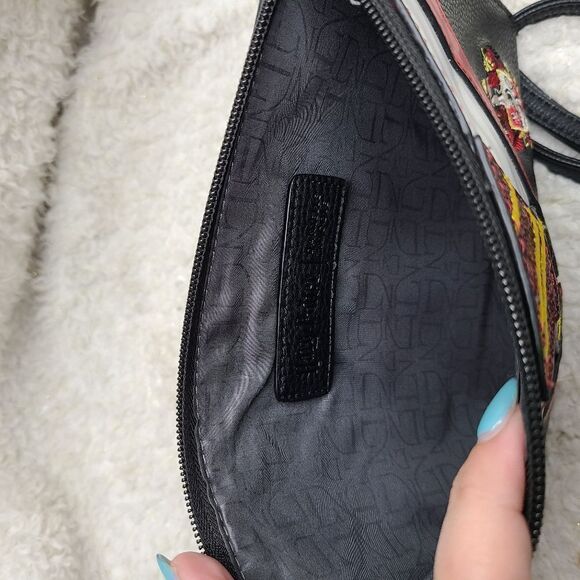 Danielle Nicole Harry Potter Gryffindor Crossbody‎ - Picture 5 of 7